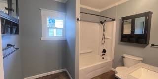 Large Single Family Five Bedroom Home! Large Single Family Five Bedroom Home! Gallery 26