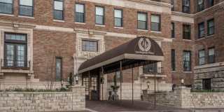 229 Ward Parkway Gallery 40
