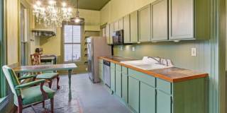 212 W 40th Street Gallery 10