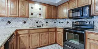 GREAT 2BED 2 BATH 2 CAR GARAGE TOWNHOME MINUTES FROM TURNPIKE!!!! Gallery 19