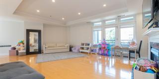 Charming 3 Bedroom-No Broker Fee Gallery 5