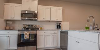 2 bedroom 2.5 bath home located in Fayetteville, AR Gallery 5