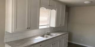 Newly Renovated 2 Bedroom 1 Bath Gallery 6