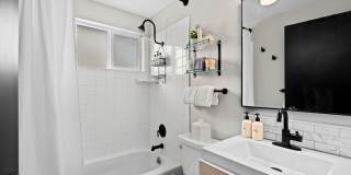 Trendy 2B/1B Unit C I Near Gonzaga/WSU/EWU & 5 Hospitals I Pet Friendly Gallery 20