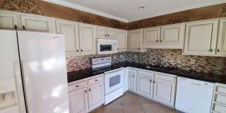 3 Bedroom 2.5 Bathroom Townhome! Gallery 8