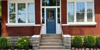 27 S Whittaker Street Gallery 1