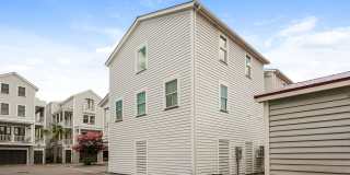 Luxury 2 Bed, 2.5 Bath Home with Two-Car Garage in Downtown Charleston Gallery 18