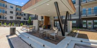 BroadVue Apartments Gallery 9