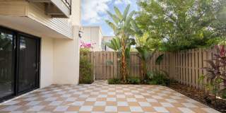 1640 Shaker Circle Gallery 1