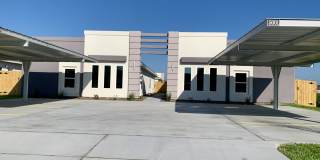 5001 N Dahlia St Gallery 1