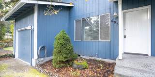 Spacious 3 Bedroom Home in Bremerton! Gallery 1