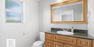 2 Bed/2.5 Bath Townhome in Central Point 2 Bed/2.5 Bath Townhome in Central Point Gallery 20