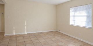 111 SW 14th Court Gallery 2