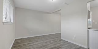 Oak Street Flats Gallery 10