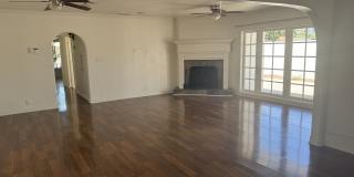 701 West Lewis Avenue Gallery 6