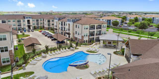 Sadler House Luxury Apartment Homes Gallery 24