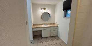 104 N Vandeveer Gallery 6
