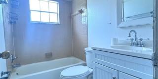 576 FAIRWAYS LANE Gallery 4