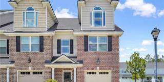 124 Ventura Place Gallery 1