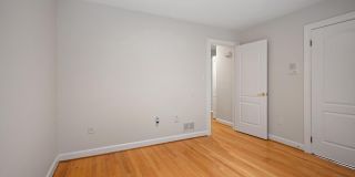 5330 CONNECTICUT AVE NW Gallery 25