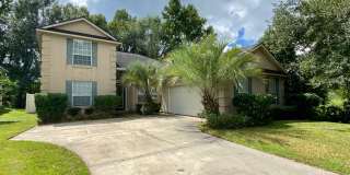 Absolutely Gorgeous 4 bedroom home with open Floor plan Gallery 1