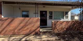 2 bed 1 bath house available now! Gallery 1