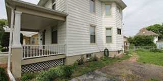 HUGE Historic Home with amazing fenced in yard and golf course views! Gallery 25