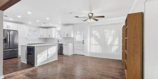 106 N 9th Street Gallery 1