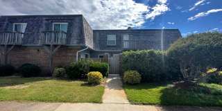 Luxury Newly Remodeled Condominium Gallery 1