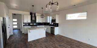 Luxury Modern 3 Bedroom 2.5 Bathroom Home with a Bonus Room in Deer Creek Schools (Neighborhood Pool) Gallery 7
