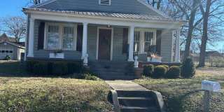 Beautiful Home Heart of Hartselle Gallery 1