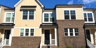3-Bedroom, 2.5 Bath Townhome for Rent in Mooresville, NC | Attached 2-Car Garage & Modern Kitchen Gallery 23