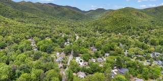 Black Mountain Townhouse Rental! Gallery 6