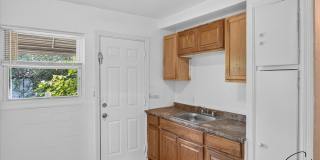 $1250 2 bedroom Gallery 12