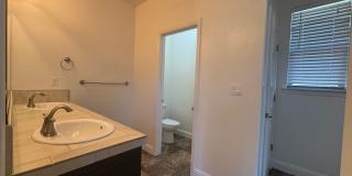 814 S. Bliss Ave Gallery 16