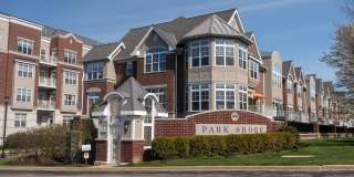 2 Bedroom Lake Michigan Condominium Gallery 1