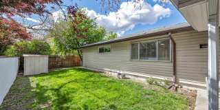 Fully Furnished Single Level Brick Home and Pet Friendly Gallery 47