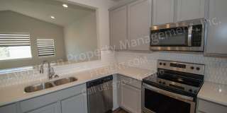 Stunning 3 Bedroom, 2.5 Bath Townhome in Beautiful Windsor! Gallery 10