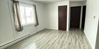 1710 Harding Street Gallery 1