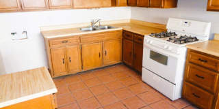 Cute Single Level Northeast Home With Refrigerated Air Located In Quiet Neighborhood Gallery 12