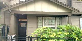 Wonderful Townhouse in Bethany/ NW Portland Gallery 1