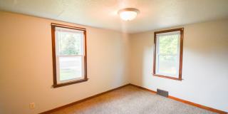 Private 2BR Austin MN Home on Quiet Dead‑End Gallery 15