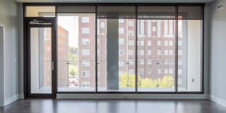 International Gallery 28