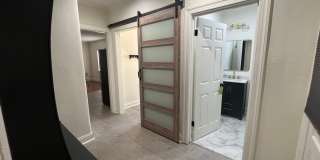 2 minutes away from Rhodes College! Beautifully Renovated! Pets are owner's approval, fees do apply. Gallery 31