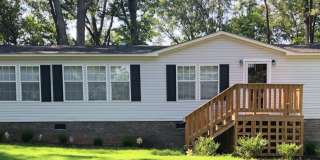 3 Bedroom Mobile Home in Williamston Gallery 1