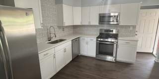 Amazing 6 Bedroom 2 Bathroom home with dual driveways Gallery 21