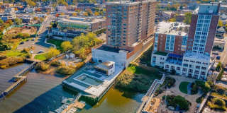 28 Riverside Avenue Gallery 23