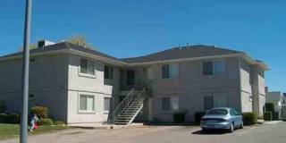 Down Town Three Bedroom! Gallery 1
