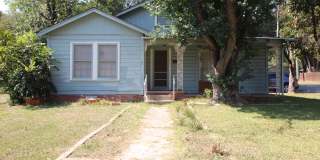 323 North Houston Street Gallery 1