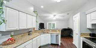 832 HERITAGE LAKES Drive Gallery 5